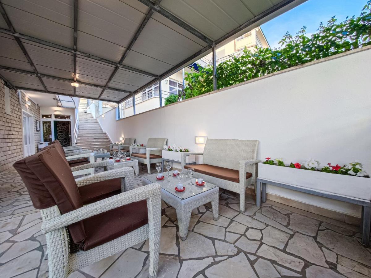 Baška Voda B&B Villa Ivona 2 المظهر الخارجي الصورة
