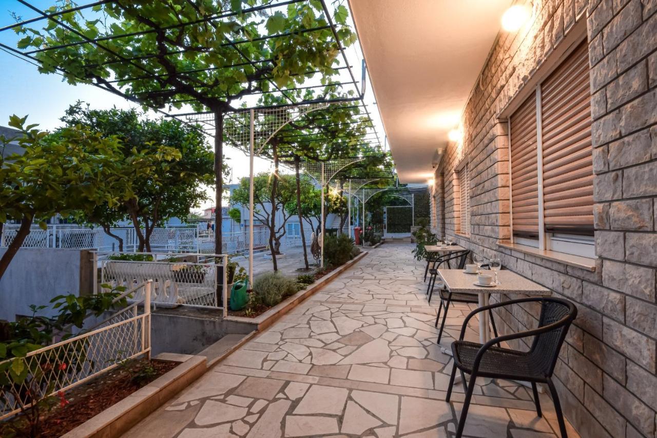 Baška Voda B&B Villa Ivona 2 المظهر الخارجي الصورة