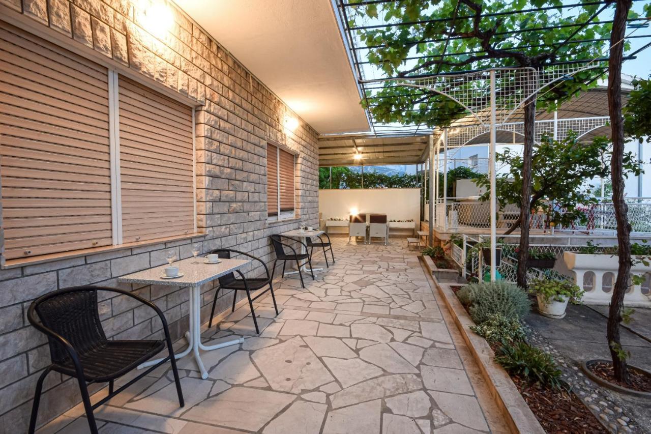 Baška Voda B&B Villa Ivona 2 المظهر الخارجي الصورة